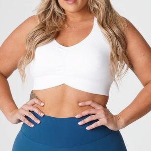 (ISO) NVGTN Cinched Seamless Bra